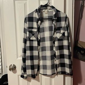 flannel black and white size L great condition worn only once